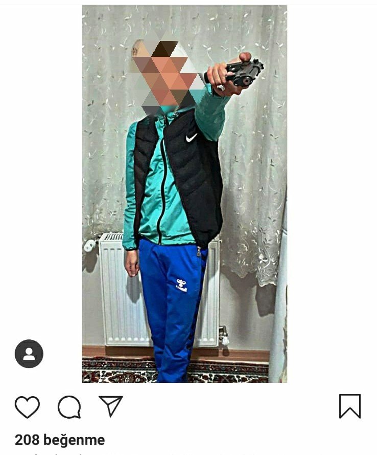 Silahla poz verdi yakalandı