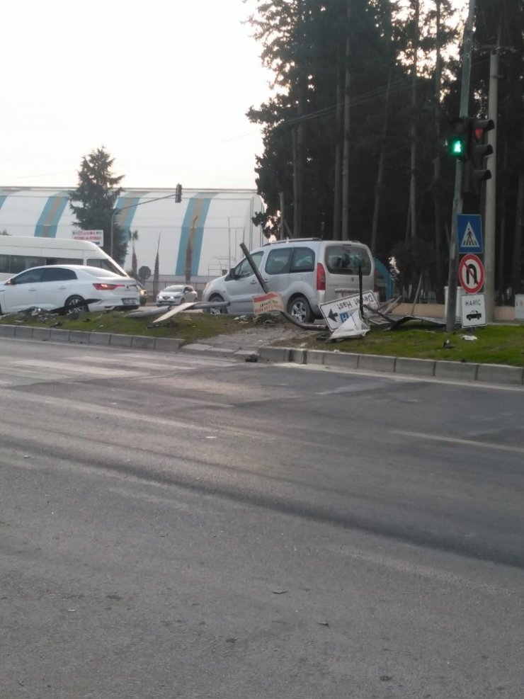 Tarsus’ta trafik kazası: 2 yaralı
