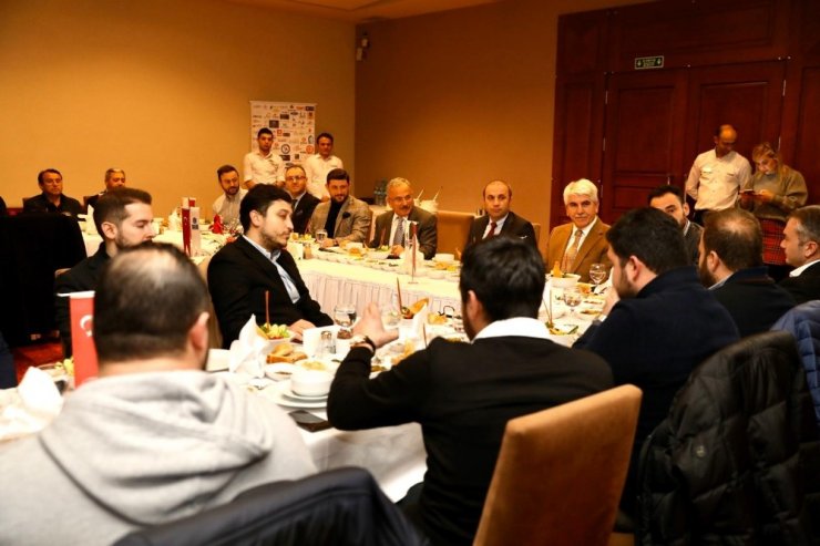 Hilmi Güler’den genç iş adamlarına destek