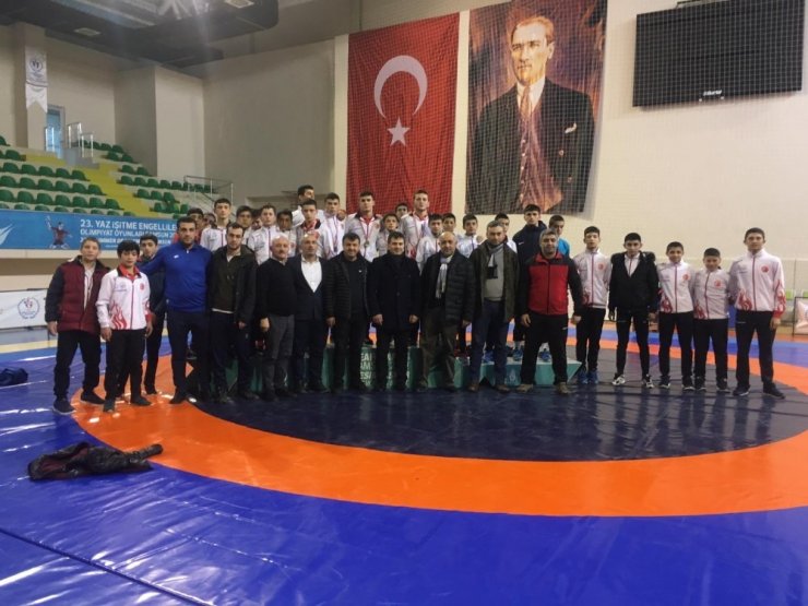 Kayserili Pehlivanlar Samsun’dan madalyalarla döndü