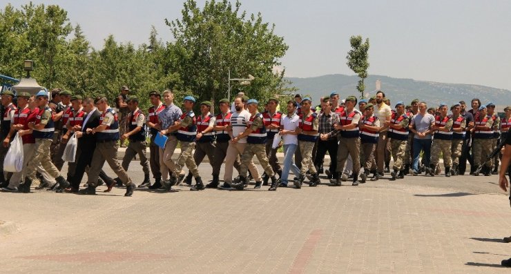 Suikast timi ‘yağma’dan yargılanacak