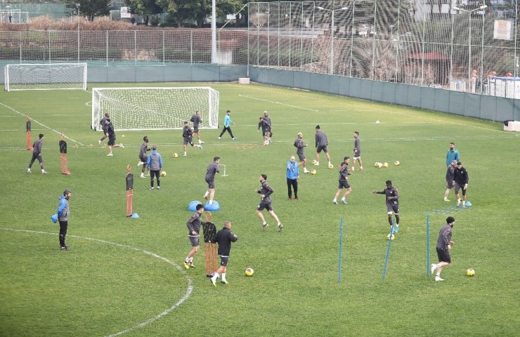 Erol Bulut: "İkinci yarıya galibiyetle başladık böyle devam ettirmek istiyoruz"