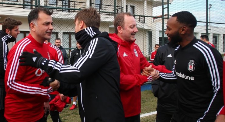 Sergen Yalçın, Beşiktaş ile ilk antrenmanına çıktı