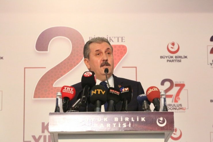 Büyük Birlik Partisi 27’inci kuruluş yıl dönümünü kutladı