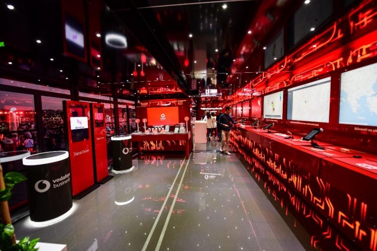 Vodafone Business Dijitalleşme Tırı Türkiye turunu tamamladı