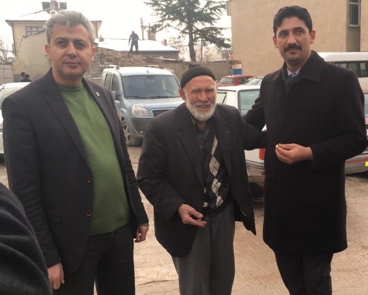 Bakan Soylu'ya, depremzedeler için bağışlanan yüzük teslim edildi