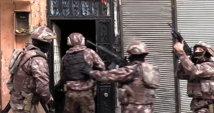 Gaziantep’te 873 polisle 4 mahalleye uyuşturucu ablukası