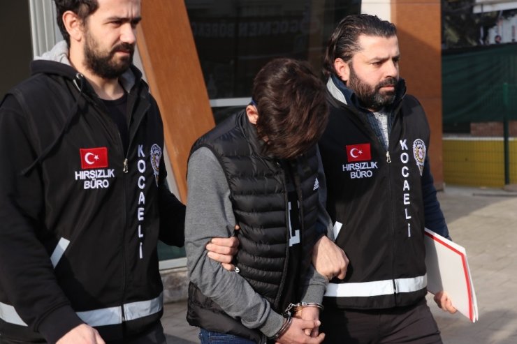 İş yerinden 10 bin TL çalan iki hırsız yakayı ele verdi