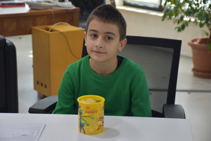 Kumbarasında biriktirdiği parayı depremzedelere gönderdi