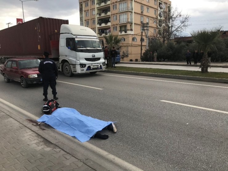 Otomobilin çarptığı 14 yaşındaki çocuk hayatını kaybetti