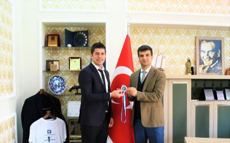 İlçe Milli Eğitim Müdürlüğü personelinden sportif başarı
