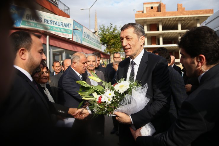 Milli Eğitim Bakanı Bakanı Ziya Selçuk Antalya'da eğitimcilerle buluştu