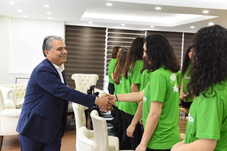 Uysal: "Türkiye bize yetmez"