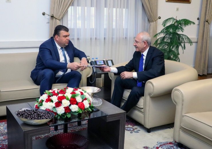 Başkan Yetişkin, CHP Lideri ile buluştu