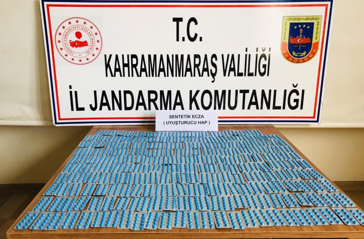 Teyp arkasına gizlenmiş sentetik hap sevkiyatı jandarmaya takıldı