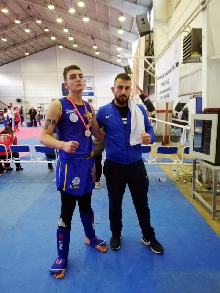 Yenimahalle Belediye Başkanı Yaşar'dan Yenimahalleli Wushu sporcularına tebrik