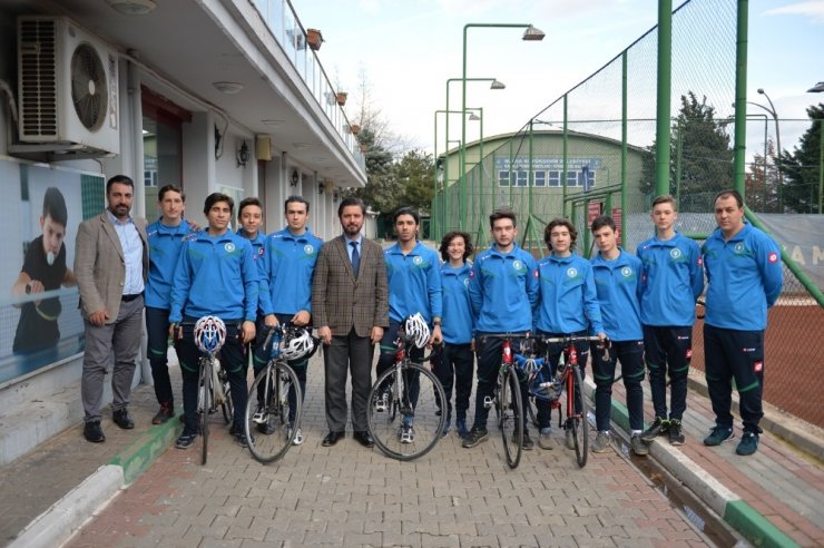 Büyükşehirli pedallar moral depoladı