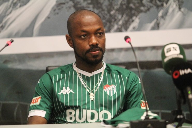 Bursaspor, Traore ile sözleşme imzaladı