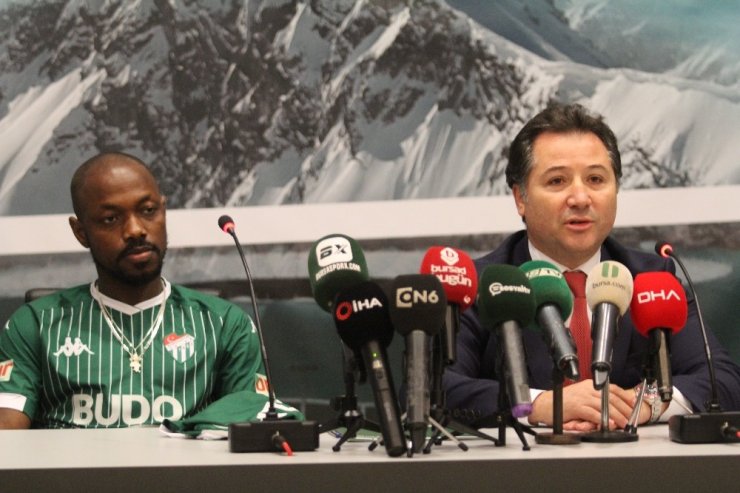 Bursaspor, Traore ile sözleşme imzaladı