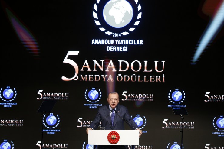 Cumhurbaşkanı Erdoğan 5. Anadolu Medya Ödülleri töreninde konuştu: (1)