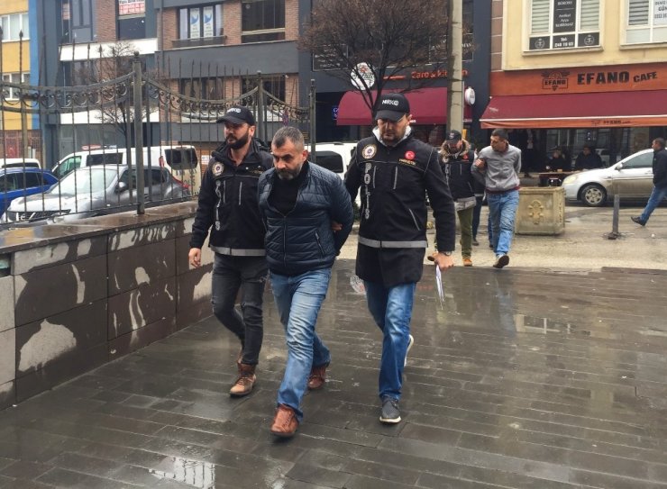 Eskişehir’de uyuşturucu operasyonu: 3 gözaltı
