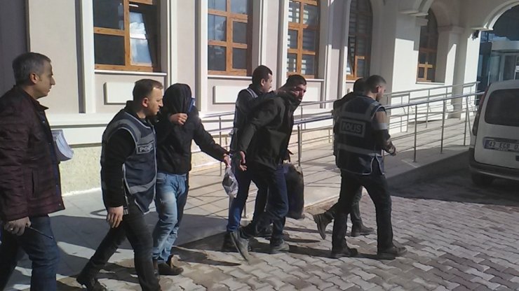 Hırsızlık şüphelisinden gazetecilere: