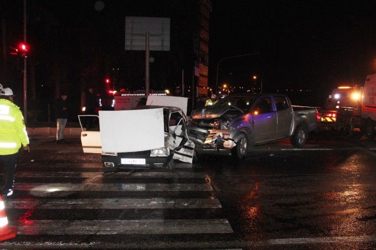 Mersin’de misafirlik dönüşü feci kaza: 1 ölü, 7 yaralı