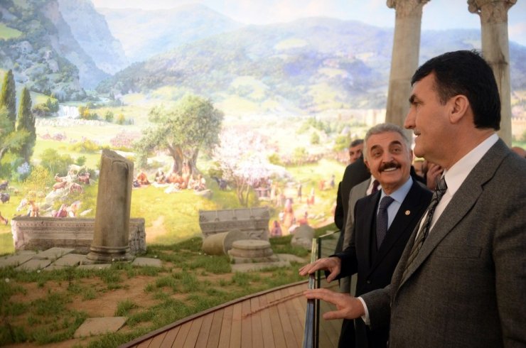 Büyükataman’dan Fetih Müzesi’ne övgü