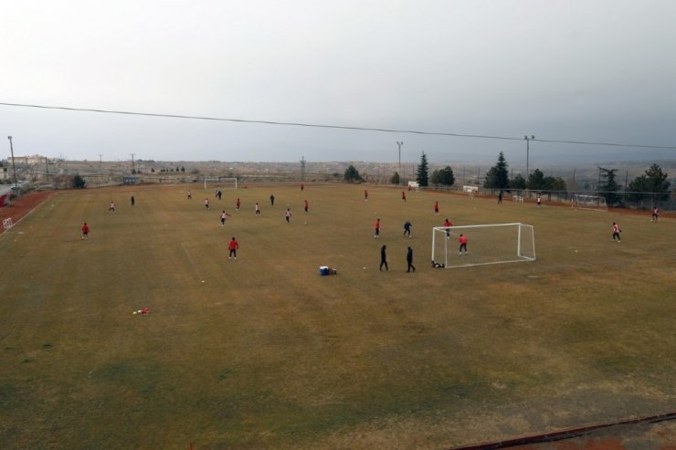Başkan Arı, Nevşehir Belediyespor antrenmanını izledi