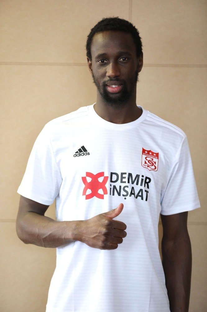 Sivasspor, Samba Camara’yı kadrosuna kattı