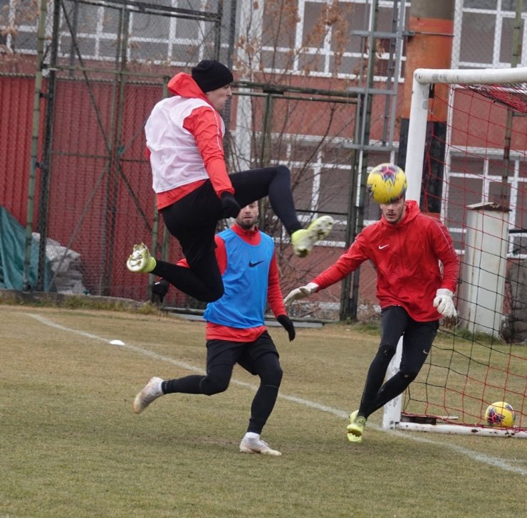 Gençlerbirliği, 3 eksik ile Medipol Başakşehir maçının hazırlıklarını tamamladı