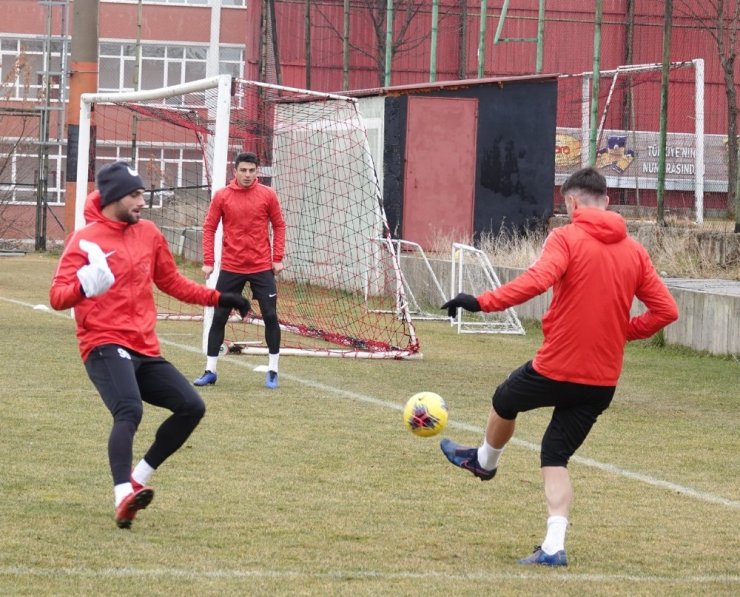 Gençlerbirliği, 3 eksik ile Medipol Başakşehir maçının hazırlıklarını tamamladı