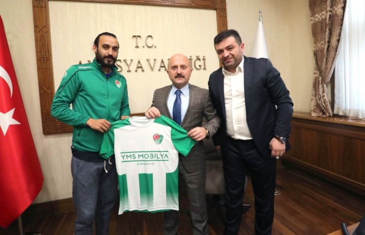 Vali Varol’a Amasyaspor forması
