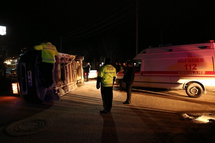 Bursa’da yolcu minibüsü yan yattı, 23 kişi ölümden döndü
