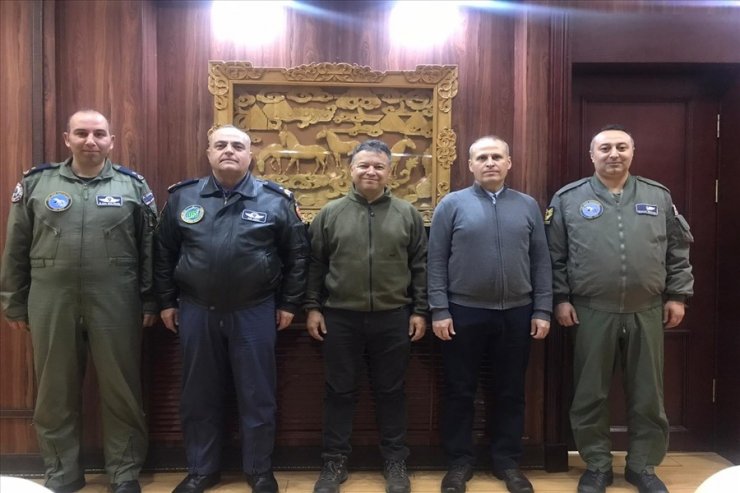 Moğolistan’dan yakıt alan “Uçan Kale” Vuhan’a gidiyor
