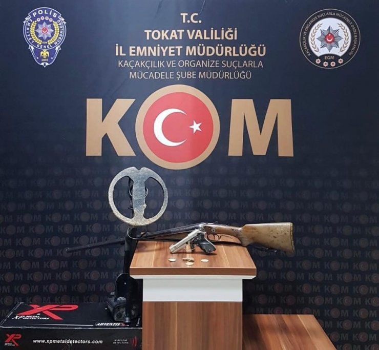 Tokat’ta polis operasyonu, 153 parça tarihi eser ele geçirildi