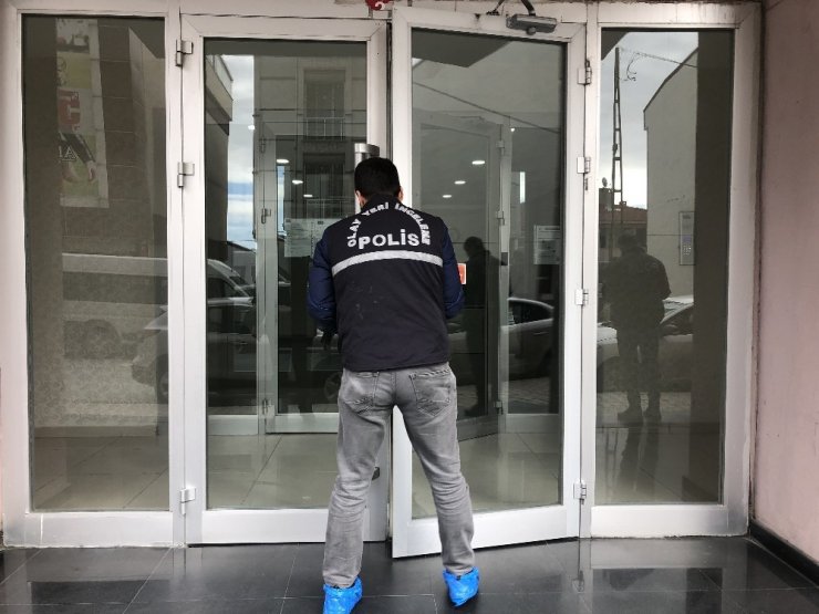 Esenyurt’ta sitede kadın cesedi bulundu