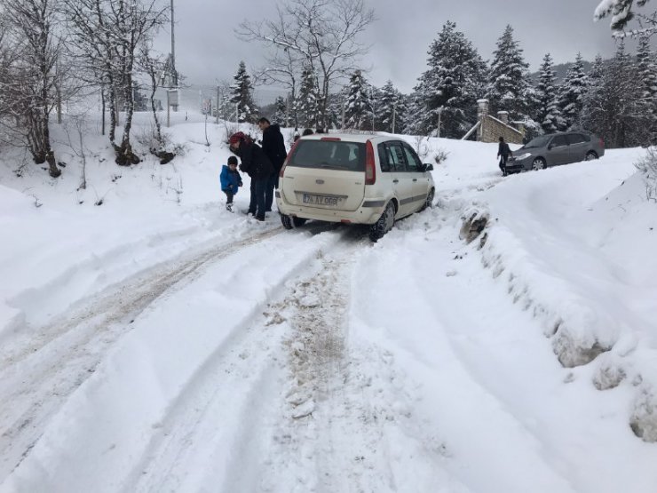 Karabük'te kar yağışı etkili oluyor