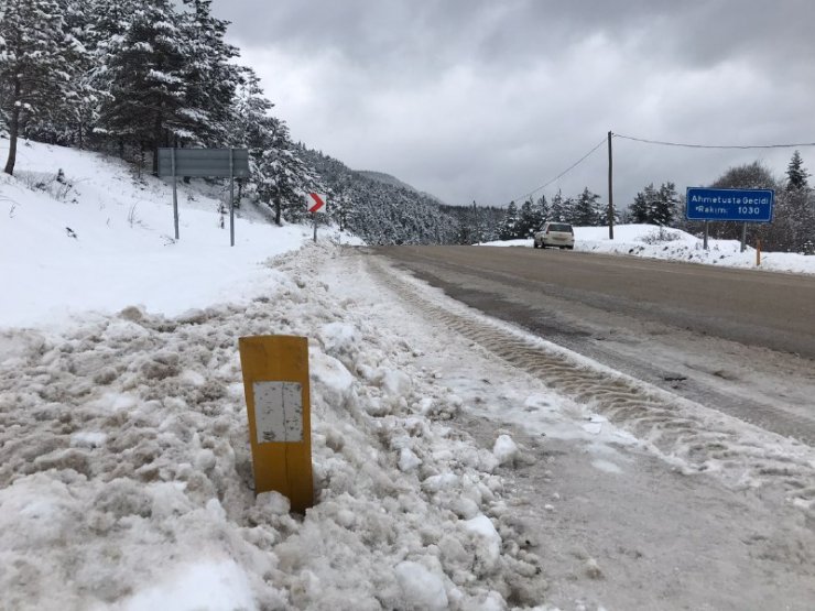 Karabük'te kar yağışı etkili oluyor