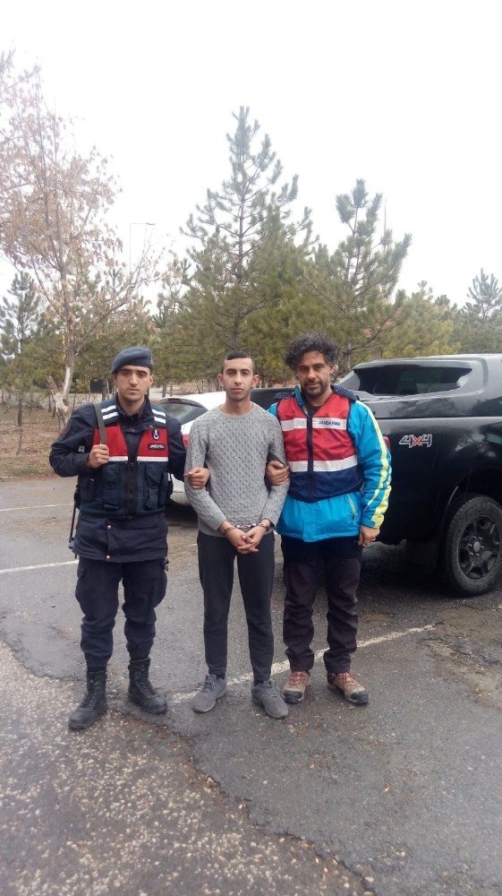 Yabancı uyruklu kadını öldüren 2 zanlı tutuklandı