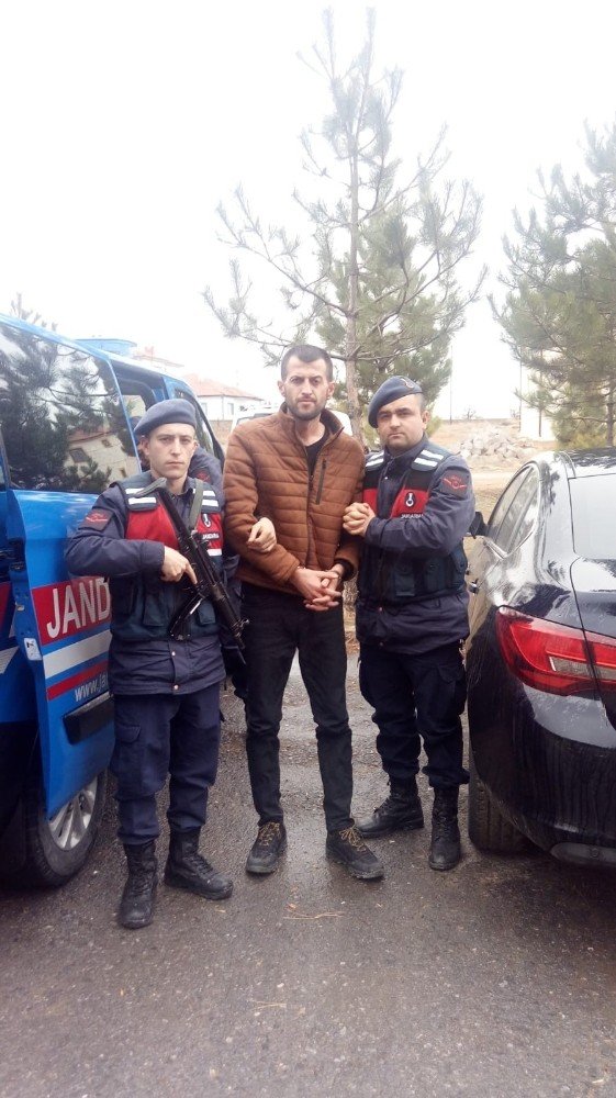 Yabancı uyruklu kadını öldüren 2 zanlı tutuklandı