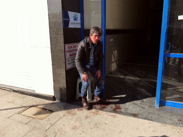 Sakarya’da kadın yüzünden çıktığı iddia edilen tartışmada kan aktı: 2 yaralı