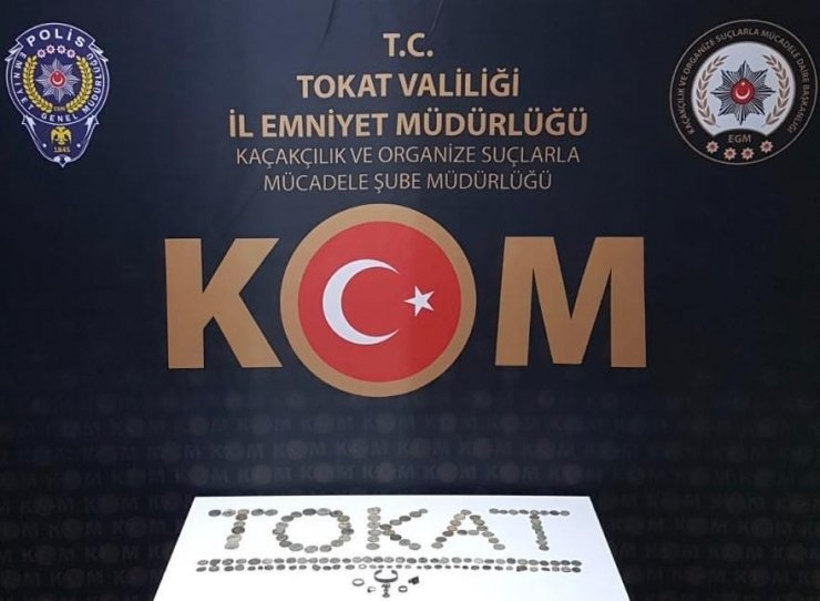 Tokat’ta polis operasyonu, 153 parça tarihi eser ele geçirildi