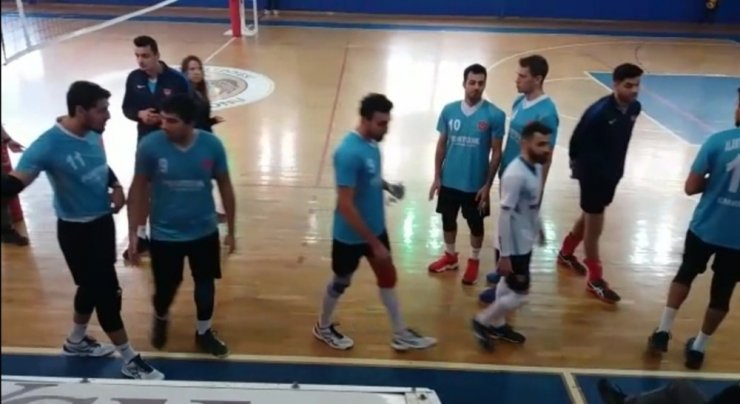 Alanya’da voleybol maçında gerginlik
