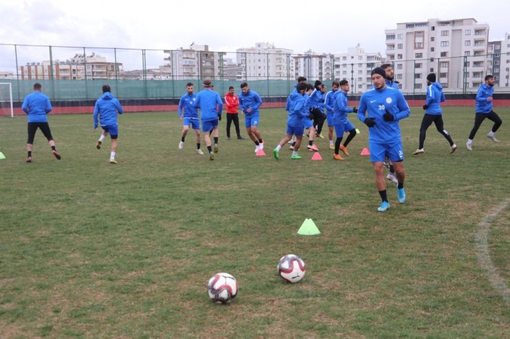 Karaköprüspor hazırlıklarını sürdürüyor