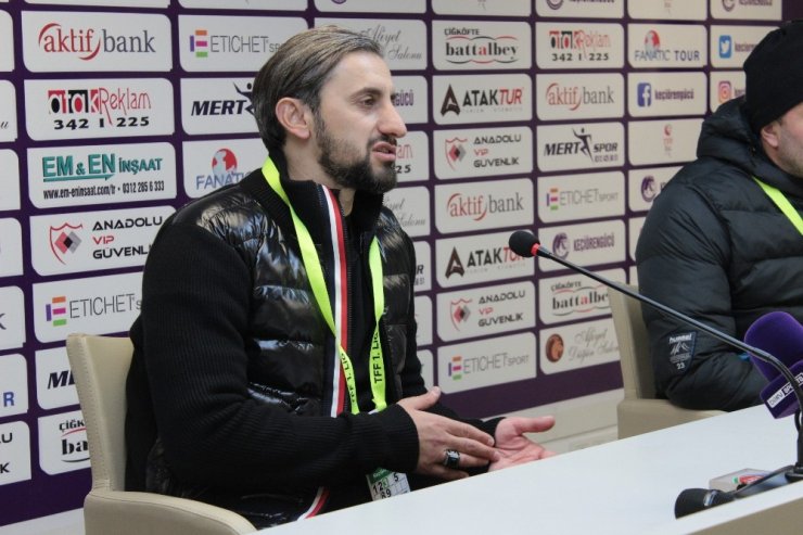 Serkan Özbalta: "Ligi ilk 6’nın içinde bitirmeyi hedefliyoruz"