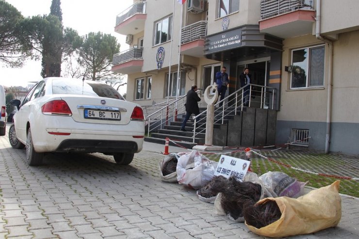 Kiralık araçla kablo hırsızlığına suçüstü