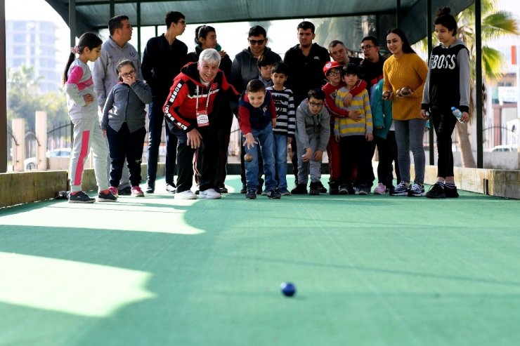 Mersin’de özel çocuklar için bocce etkinliği düzenlendi