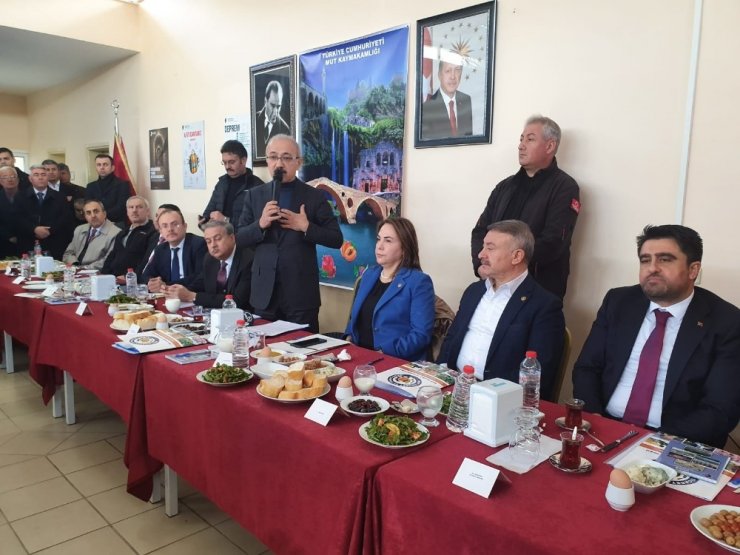 Elvan: "Çukurova Bölgesel Havalimanı’nda üst yapı ihalesine çıkıldı"
