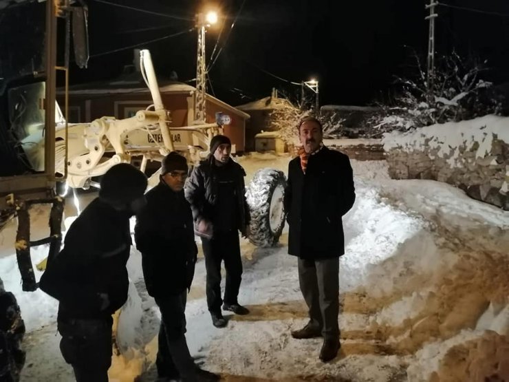 Tomarza Belediyesinin karla mücadele çalışması